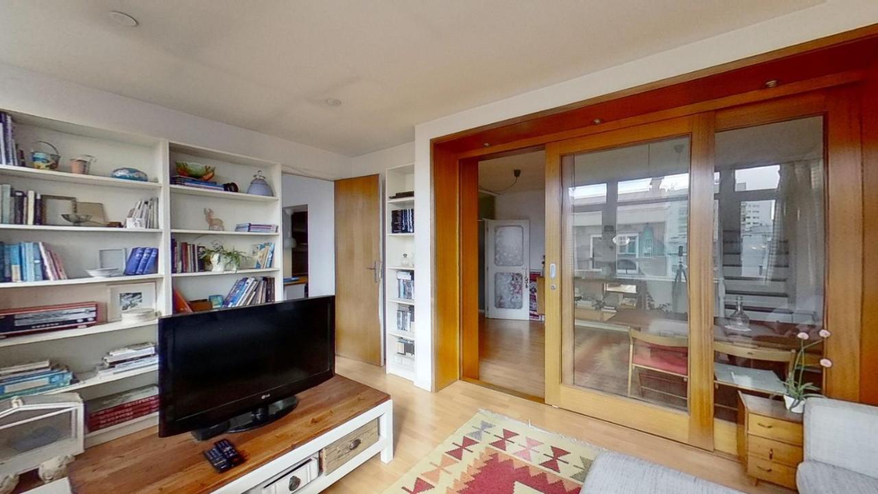 Apartment Sunny & Bright Duplex By Vacationy *
